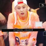 [시우민] 그런 표정으로