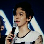 [EXO] 애들아.......나지금알바중인데.....