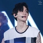 [백현] 단콘 리즈갱신 백현 짤털이 (숨멎<b>주의</b>)
