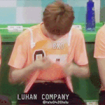 [EXO] 루한이 <b>뱃살</b> 접혔땽ㅋㅋㅋㅋㅋㅋ