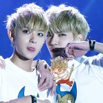 [EXO] 아 <b>이사진</b>  타오 겁나이쁜데 둘기..ㅅㅂ