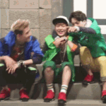 [EXO] 삥 뜯고 있는데 앞에 <b>학주</b>가 지나간다