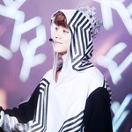 [EXO] 인슾이 우리보다 <b>몇</b>년<b>차</b> 선배 아님?