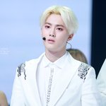 [EXO] 애들 <b>이</b> <b>화장</b> 진짜 예쁘지 않냐?