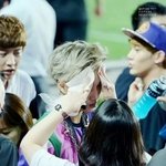메이크업 받는 모습도 <b>고운</b> 아이돌들