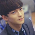 [CHEN] <b>요때</b> 얼굴은 좀 다른거 같지 않아?