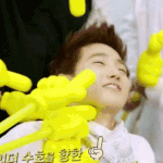 [EXO] 맨날 당하고 사는 준면이