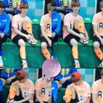 [<b>xoxo</b>] 루한이의 신발끈묶는법 ㅎㅎ