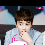 [EXO] 경수<b>이사진</b> 로고없는거없냐
