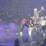 [시우민] 민석이 <b>팔다리</b> 귀여워쥬금ㅋㅋㅋㅋ