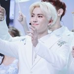 [EXO] 버건디 준면은 사랑