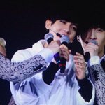 [EXO] 내린머리 샤워가운 잔망의 <b>쓰리콤</b><b>보</b>