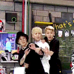 [블락비] 우지호 구경하다가 <b>봉변</b>당함ㅋㅋㅋㅋㅋㅋㅋ