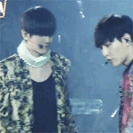 [백현] 백현이 머리 털어주는 <b>차녀</b>리 백현이 쪼꼬미