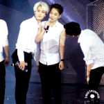 [시우민] 백현이가 요즘 <b>민석</b>이한테 달라붙는다