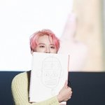 [EXO] 핑크머리 이렇게 잘어울리는사람 <b>첨봄</b>