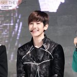 [EXO] 백현이는 과하지않게 잘생<b>겻</b>어..