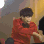 [EXO] 팬싸가서 종인이한테 치킨 <b>한</b> <b>세트</b> 사주면