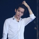 [백현] 누가 그렇게 예쁘게 머리  그렇게 <b>하래</b>ㅋㅋ?