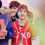 [EXO] 버터컵 <b>특유의</b> 보정? 좋지않냐