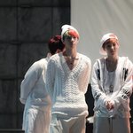 [EXO] 키는 10cm정도 차이나는데 둘다 <b>하의</b> S