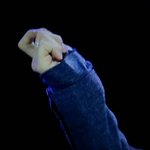 [EXO] 오늘 애들 옷 <b>소매</b>가