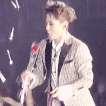 [시우민] 우리 시우민씨는 장미꽃을 나눠줘도