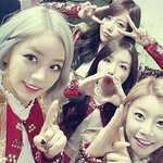 [에이핑크] <b>에핑</b>이랑걸데 왜 판에서 오지게 까이는거임 ?;