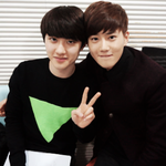 [EXO] 경수, 담임선생님과 <b>한컷</b>! 