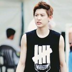 [EXO] 오라니까 <b>뒷걸음질</b>치는거봐ㅋㅋㅋㅋㅋㅋㅋ