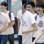 [EXO] 공항에 자기를 보러<b>온</b> <b>팬</b>들이 신기한 백현