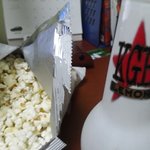 콘소메<b>팝콘</b>과 함께 즐기는 맥주..맥주는 역시 kgb?