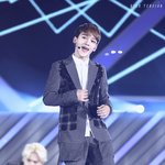 [CHEN] ???? <b>한쪽</b> 렌즈빠졌....???