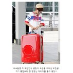 귀요미 썬<b>글라스</b>  쓴 박한별 공항패션