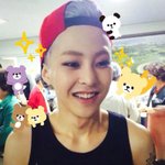[시우민] 드디어 우리 웅녀들이 <b>곰돌이</b>한테 빙의한 듯...ㅎ