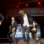 [EXO] 종인이 <b>기럭지</b> 쥬금