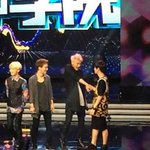 [EXO] 둘기 호피옷 vs 할<b>미풍</b> 플라워옷