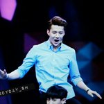 [EXO] 찬열이<b>위에</b>올라가서신난세훈이