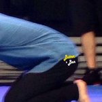 [시우민] 캬!! 민석이 궁딩이와 애<b>기발</b>봐!