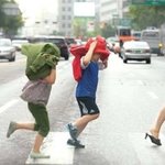 [EXO] 왼쪽년 최소 <b>B컵</b>아님?