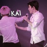 [카이] 큥아 <b>종인</b>이겨에 뭐하는거임??