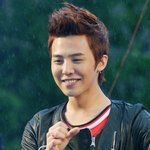 비가와도 <b>열정적</b>인 아이돌들