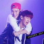 [EXO] 찬열이랑 종대<b>우정</b> 보기좋은데 왜지랄~