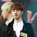 [EXO] 디오와 아이컨<b>택</b>