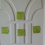 [EXO] 아까 바퀴<b>벌레</b> 있다고한앤데 화장실문에