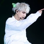 시선사로잡는 카이의 <b>은발</b>(백발)