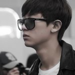 男아이돌 <b>공항</b> 선글라스 패션