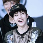 [시우민] ㅅㄷ)세상에서 가장 감동적인 <b>속삭임</b>