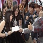 [EXO] 이러고아무일없듯이인기가요<b>MC</b>쳐하겠지??