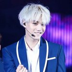 [카이] 드콘으르렁때 카이 자꾸웃는거말야